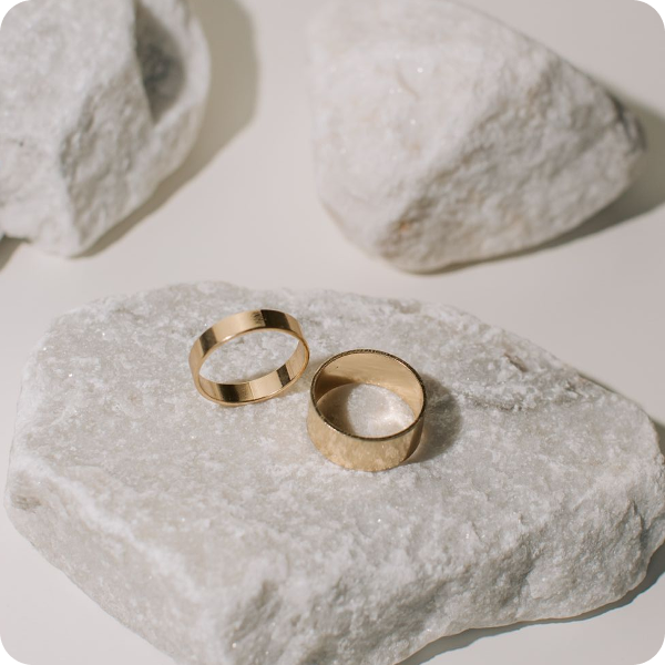 Stone Glow - minimal gold ring 4